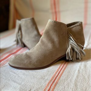 Description
Womens Sam Edelman Ankle Booties Paige Fringe Boots size 10